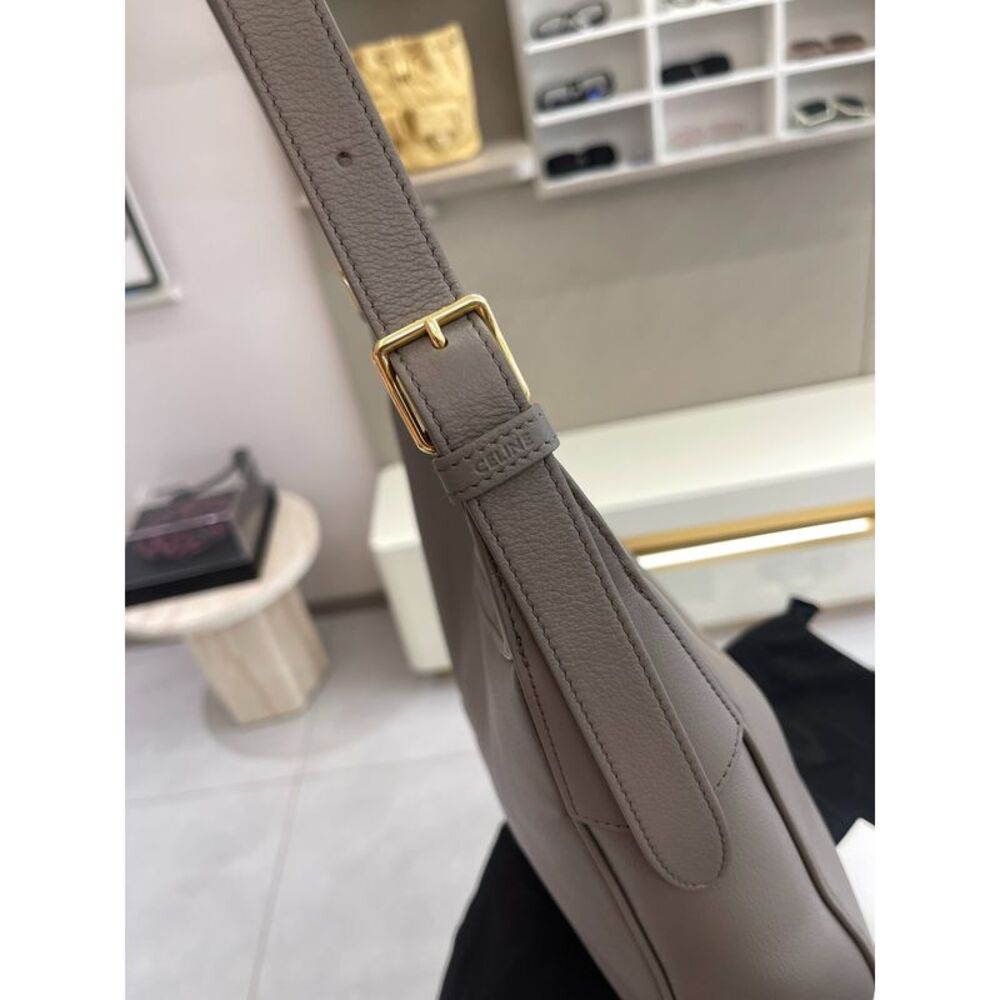 Celine Women Pre-Loved Bag Brand New Condition - Picture 3 of 9